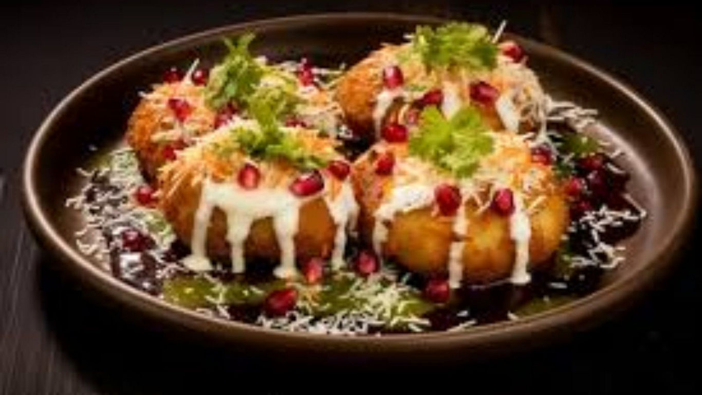 Irresistible Aloo Tikki Chaat – A Flavour-Packed Indian Street Food Delight